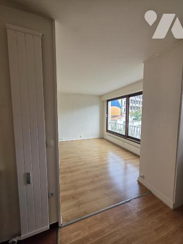 75013 - STUDIO 29 m² – CALME SUR JARDIN – ASCENSEUR – IDÉAL INVESTISSEMENT LOCATIF
