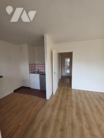 75013 - STUDIO 29 m² – CALME SUR JARDIN – ASCENSEUR – IDÉAL INVESTISSEMENT LOCATIF