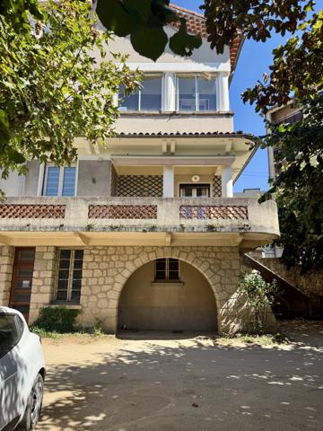 AUBENAS – APPARTEMENT DE CARACTÈRE 115 m² – TERRASSE & BALCON 28 m² – GARAGE 35 m²
