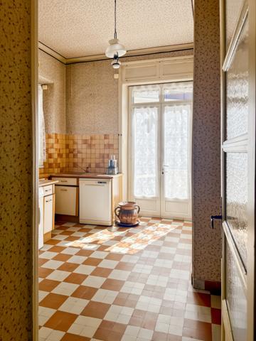 AUBENAS – APPARTEMENT DE CARACTÈRE 115 m² – TERRASSE & BALCON 28 m² – GARAGE 35 m²