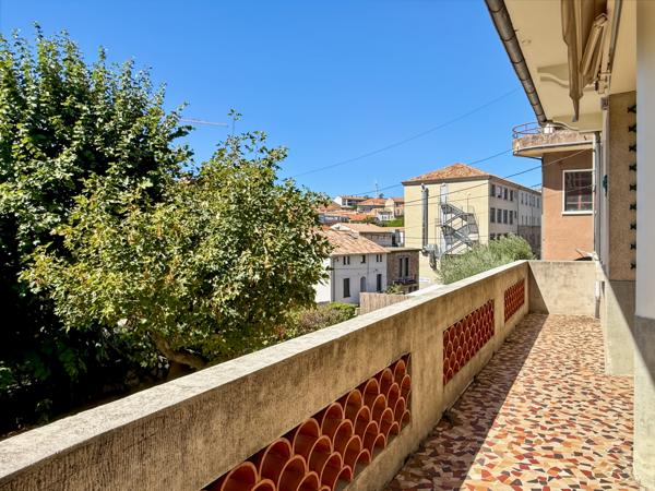AUBENAS – APPARTEMENT DE CARACTÈRE 115 m² – TERRASSE & BALCON 28 m² – GARAGE 35 m²