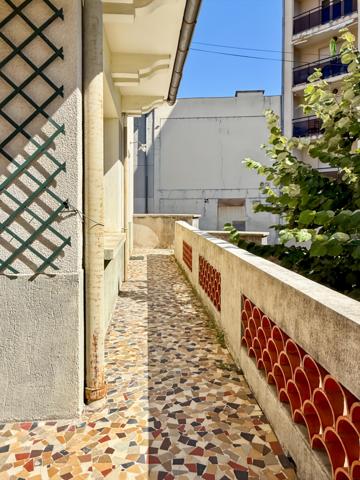 AUBENAS – APPARTEMENT DE CARACTÈRE 115 m² – TERRASSE & BALCON 28 m² – GARAGE 35 m²