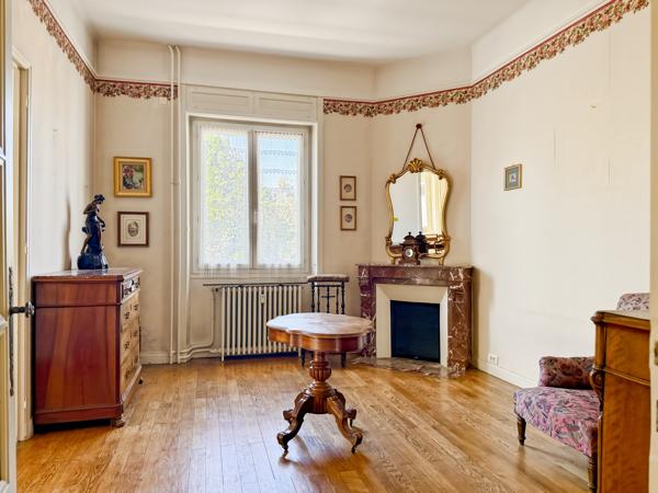 AUBENAS – APPARTEMENT DE CARACTÈRE 115 m² – TERRASSE & BALCON 28 m² – GARAGE 35 m²