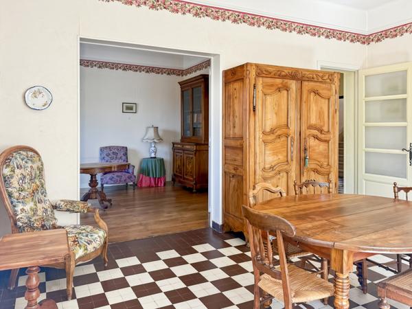 AUBENAS – APPARTEMENT DE CARACTÈRE 115 m² – TERRASSE & BALCON 28 m² – GARAGE 35 m²