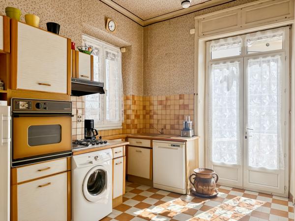 AUBENAS – APPARTEMENT DE CARACTÈRE 115 m² – TERRASSE & BALCON 28 m² – GARAGE 35 m²