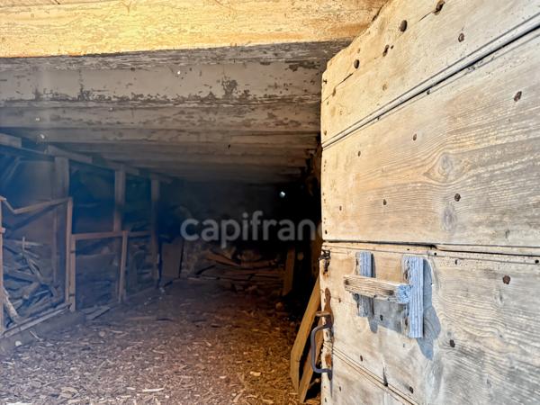 Maison à vendre 4 pièces PERON (01)