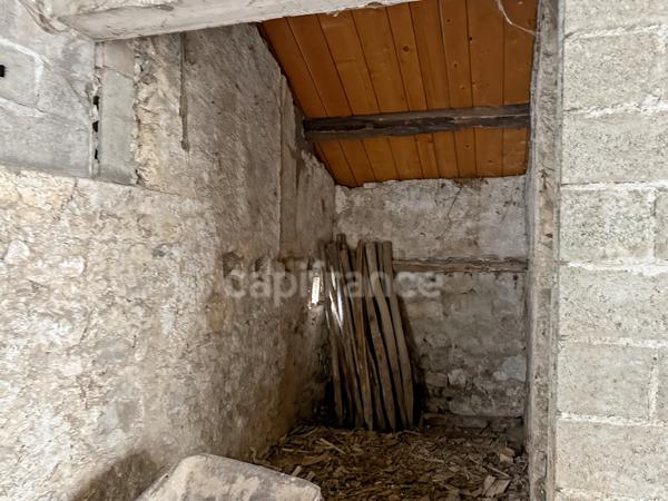 Maison à vendre 4 pièces PERON (01)