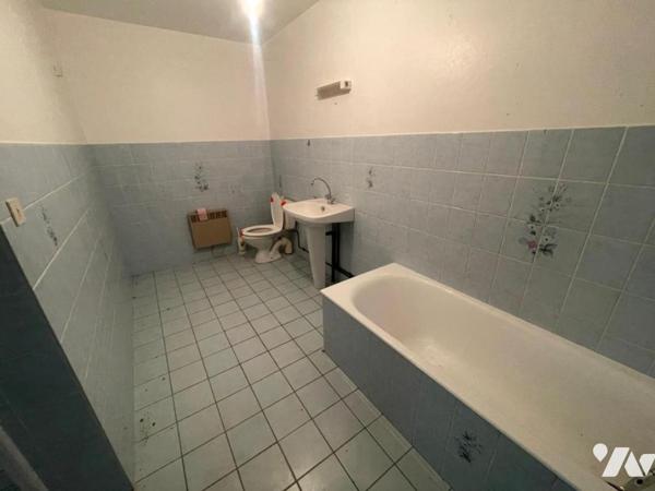 Maison familiale avec beau potentiel – Vivonne centre - 166 m²