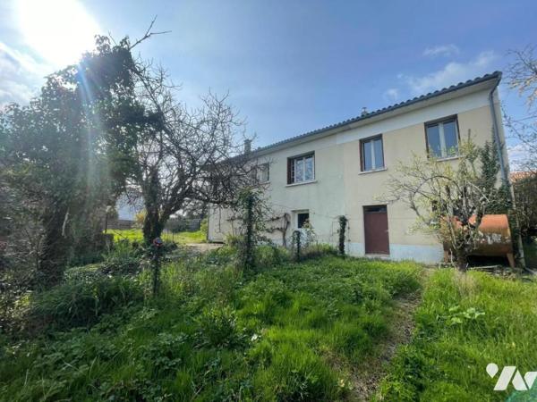 Maison familiale avec beau potentiel – Vivonne centre - 166 m²