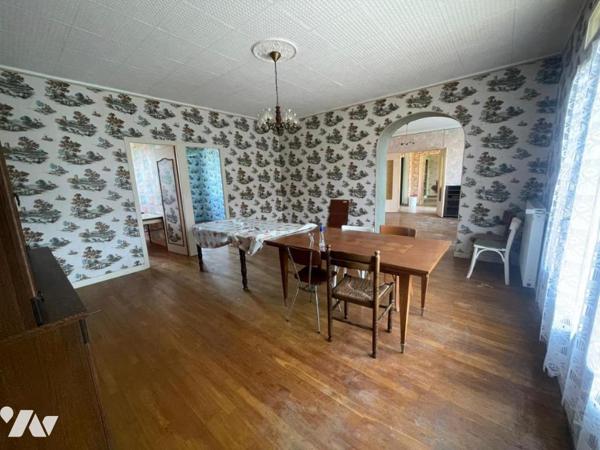 Maison familiale avec beau potentiel – Vivonne centre - 166 m²