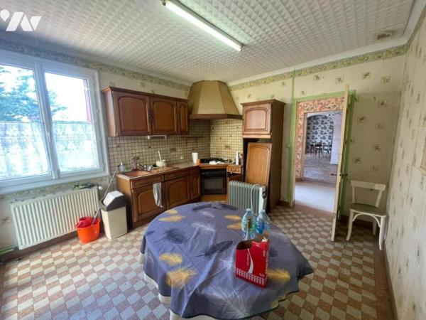 Maison familiale avec beau potentiel – Vivonne centre - 166 m²