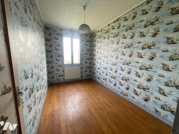 Maison familiale avec beau potentiel – Vivonne centre - 166 m²