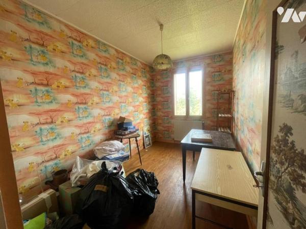 Maison familiale avec beau potentiel – Vivonne centre - 166 m²