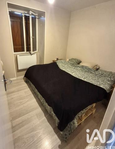 Immeuble à vendre 237 m² Descartes