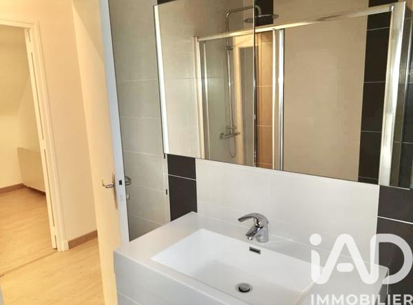 Immeuble à vendre 237 m² Descartes