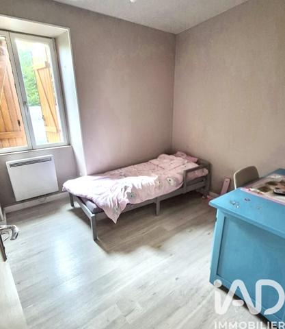 Immeuble à vendre 237 m² Descartes