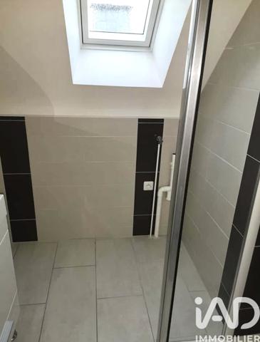 Immeuble à vendre 237 m² Descartes