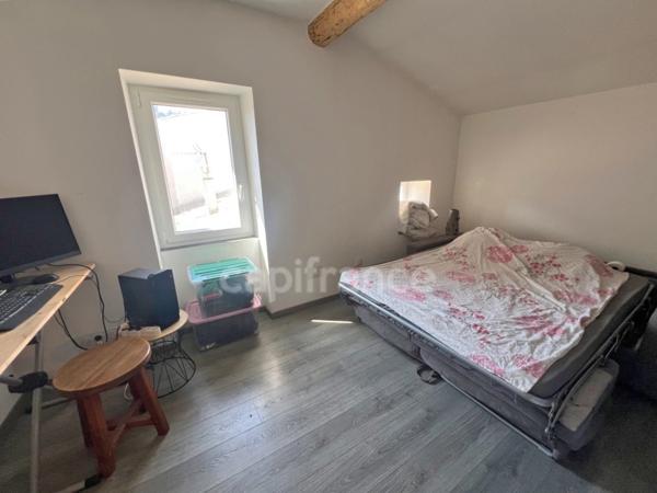 Maison de village 300 m² avec jardin et garage à vendre à Reillanne (04110) – Cœur du Luberon