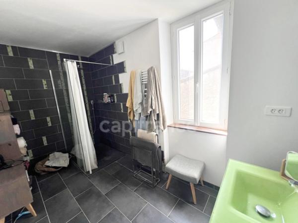 Maison de village 300 m² avec jardin et garage à vendre à Reillanne (04110) – Cœur du Luberon