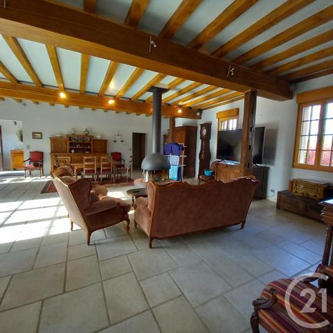 Immeuble à vendre  201,50 m2 COURCAIS - 03