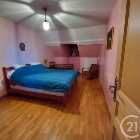 Immeuble à vendre  201,50 m2 COURCAIS - 03