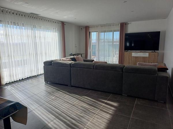 Villa moderne 4 pièces 127 m2  sur 630m² avec piscine