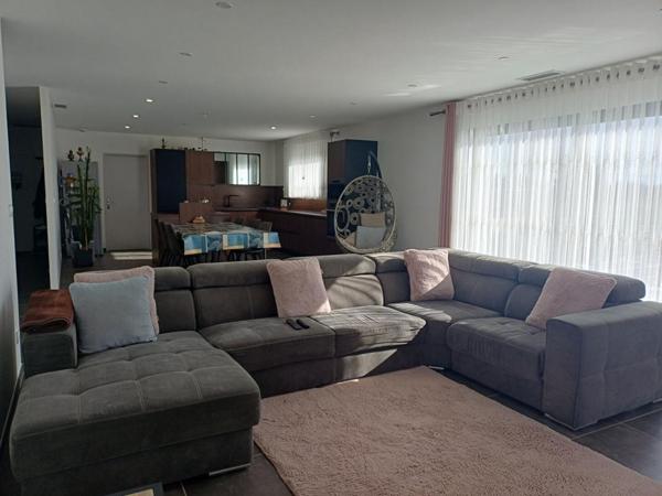 Villa moderne 4 pièces 127 m2  sur 630m² avec piscine