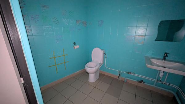 Immeuble commerces - St Secondin