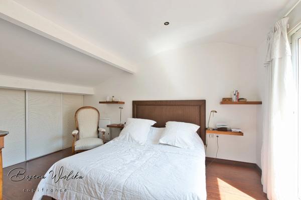 Maison de charme - T6 à vendre avec jardin, piscine, garage et atelier à Istres ( 13)