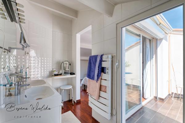 Maison de charme - T6 à vendre avec jardin, piscine, garage et atelier à Istres ( 13)