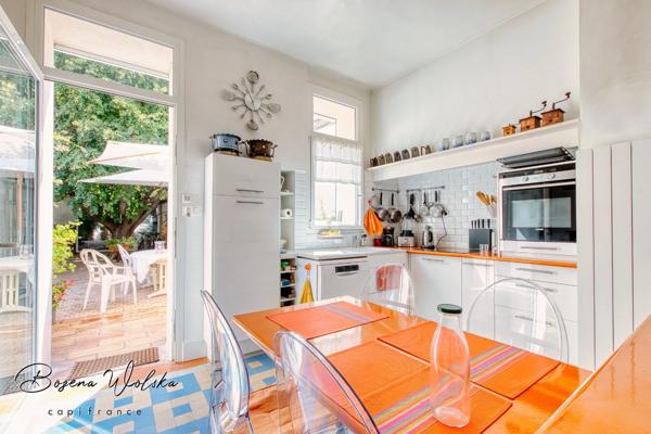Maison de charme - T6 à vendre avec jardin, piscine, garage et atelier à Istres ( 13)