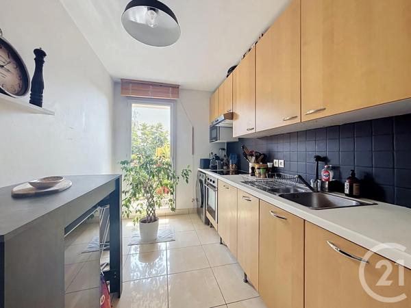 Appartement F4 à vendre  4 pièces - 84,03 m 2   CHATOU  - 78