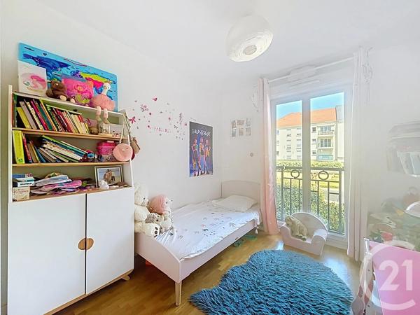 Appartement F4 à vendre  4 pièces - 84,03 m 2   CHATOU  - 78