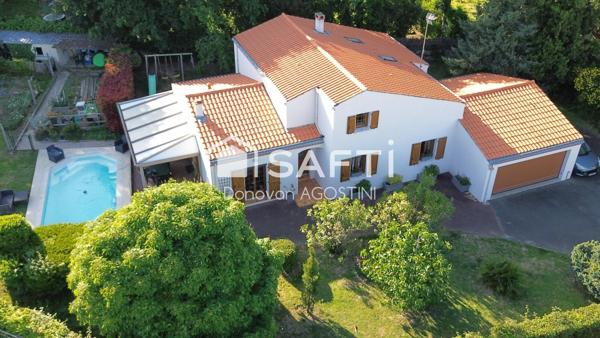 Au fond d'une impasse : 158 m², piscine et garage