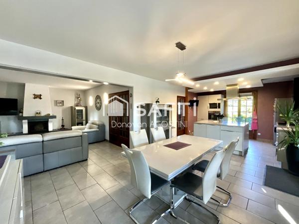 Au fond d'une impasse : 158 m², piscine et garage