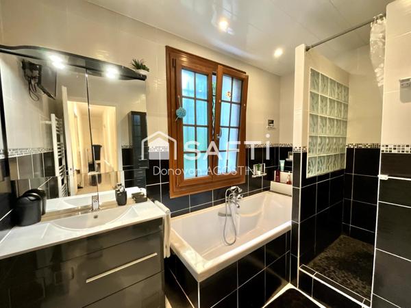 Au fond d'une impasse : 158 m², piscine et garage