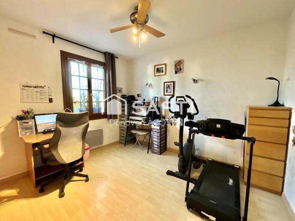 Au fond d'une impasse : 158 m², piscine et garage