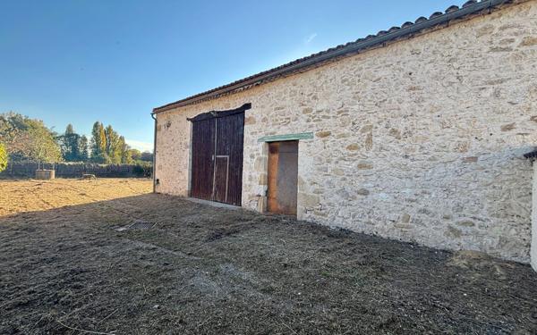 Maison à vendre    2 pièces •  Vélines