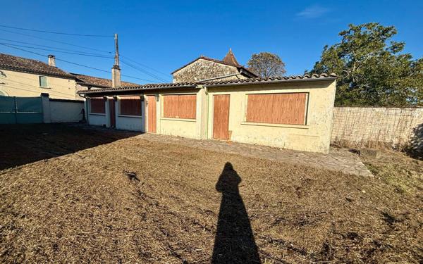 Maison à vendre    2 pièces •  Vélines