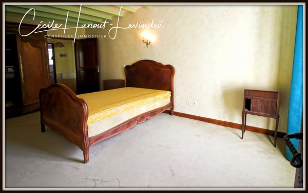 Saint-Aubin-des-Préaux (50380) ST AUBIN DES PREAUX - 5 KM de la plage de Kairon. Maison pierre 202 m² - 5 chbres - Terrain 1565 m²