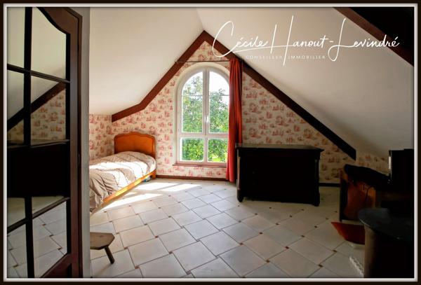 Saint-Aubin-des-Préaux (50380) ST AUBIN DES PREAUX - 5 KM de la plage de Kairon. Maison pierre 202 m² - 5 chbres - Terrain 1565 m²