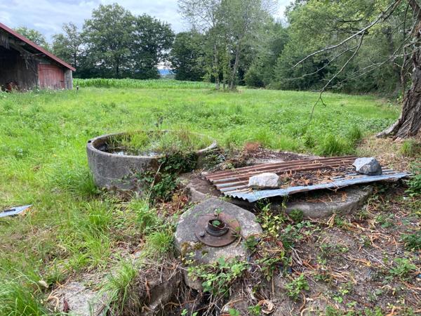 EN EXCLUSIVITE ! Ancien corps de ferme de 200m² à restaurer sur plus de 3,2 hectares de terrain 76 000 €