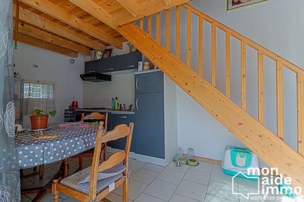 Maisonnette 2 pièces en duplex avec petit extèrieur