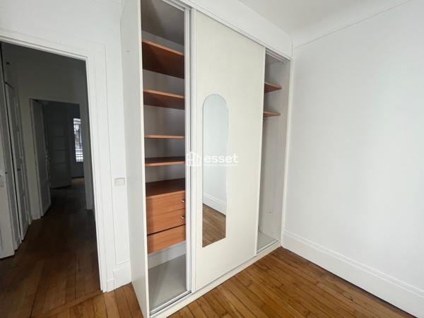 Location Appartement 3 pièces 82.8 m² - Paris 75015