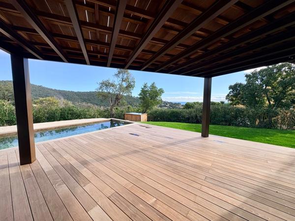 Propriété d’exception avec vue mer - LES ISSAMBRES (83)