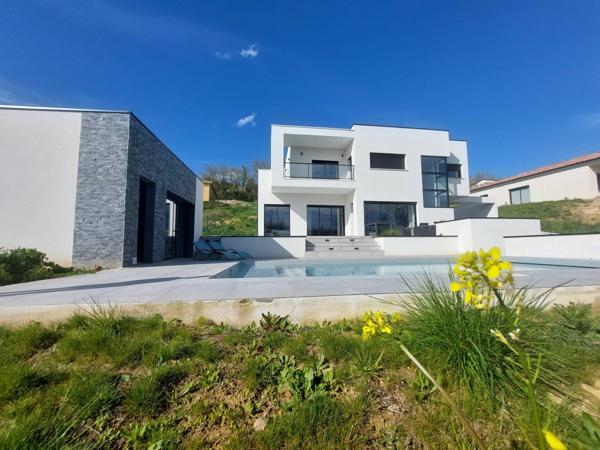 Maison à vendre    6 pièces •  Corbarieu