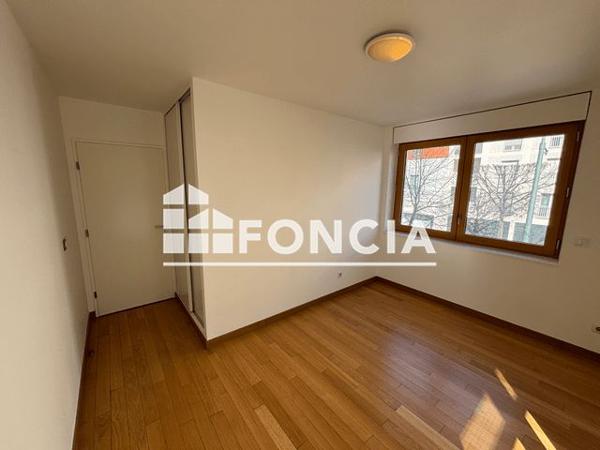 Location Appartement 3 pièces 80 m² - 75 AVENUE LAPLACE Arcueil 94110