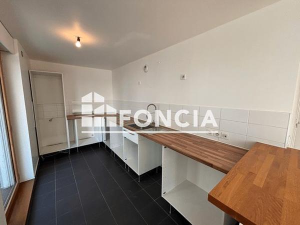 Location Appartement 3 pièces 80 m² - 75 AVENUE LAPLACE Arcueil 94110