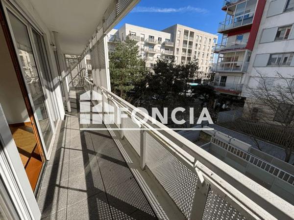 Location Appartement 3 pièces 80 m² - 75 AVENUE LAPLACE Arcueil 94110