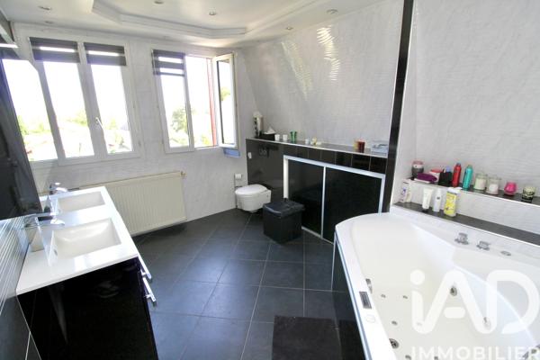 Maison à vendre 9 pièces 260 m² Châtenay-Malabry